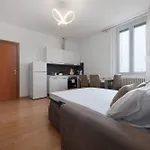 דירה Dream House